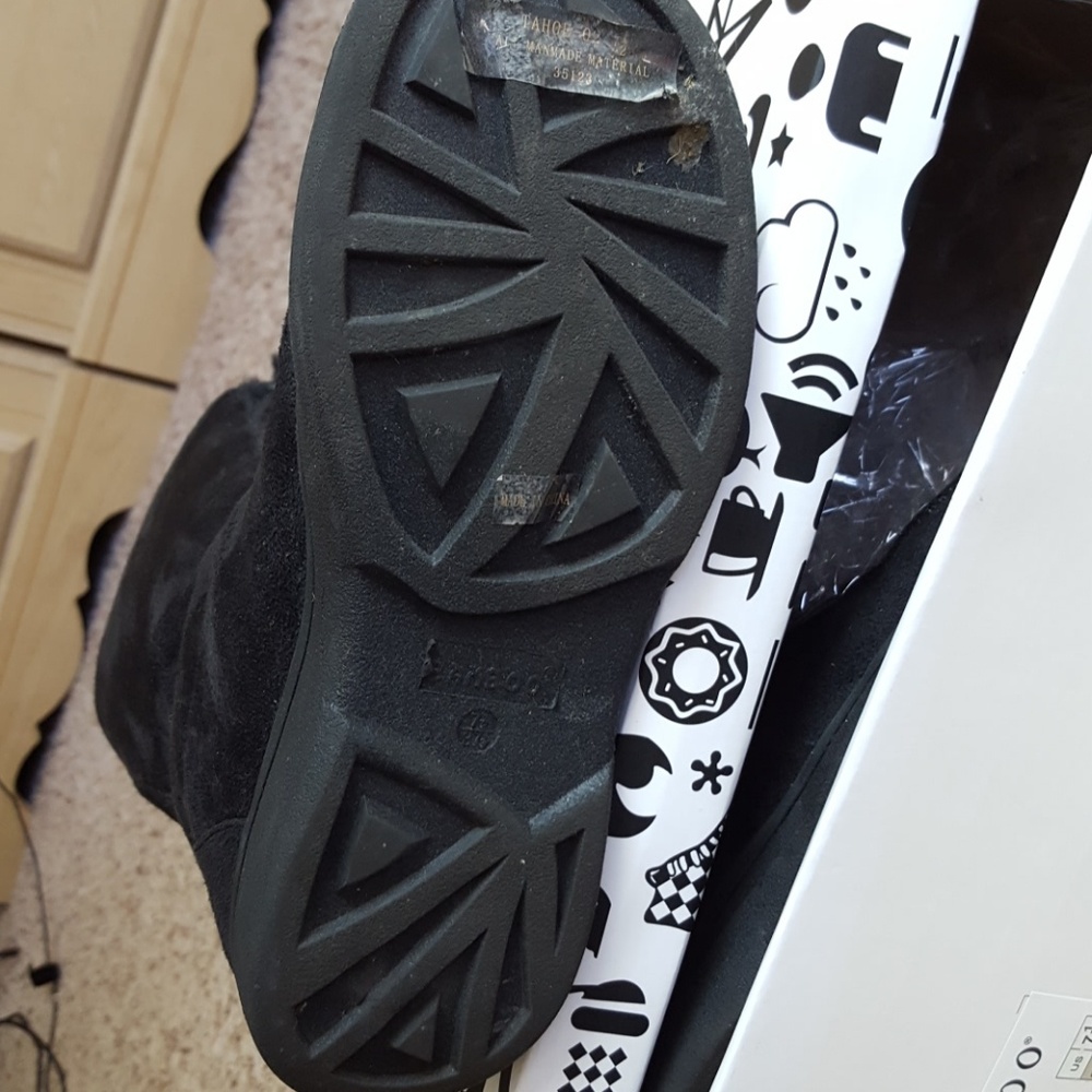 Boots - Picture 2 of 4